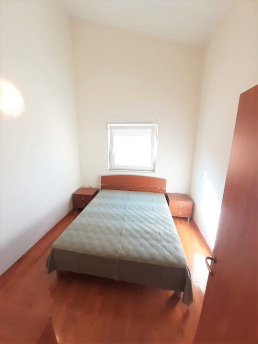 stan rogoznica prodaja