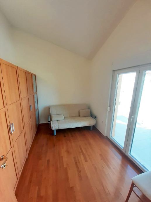 stan rogoznica prodaja